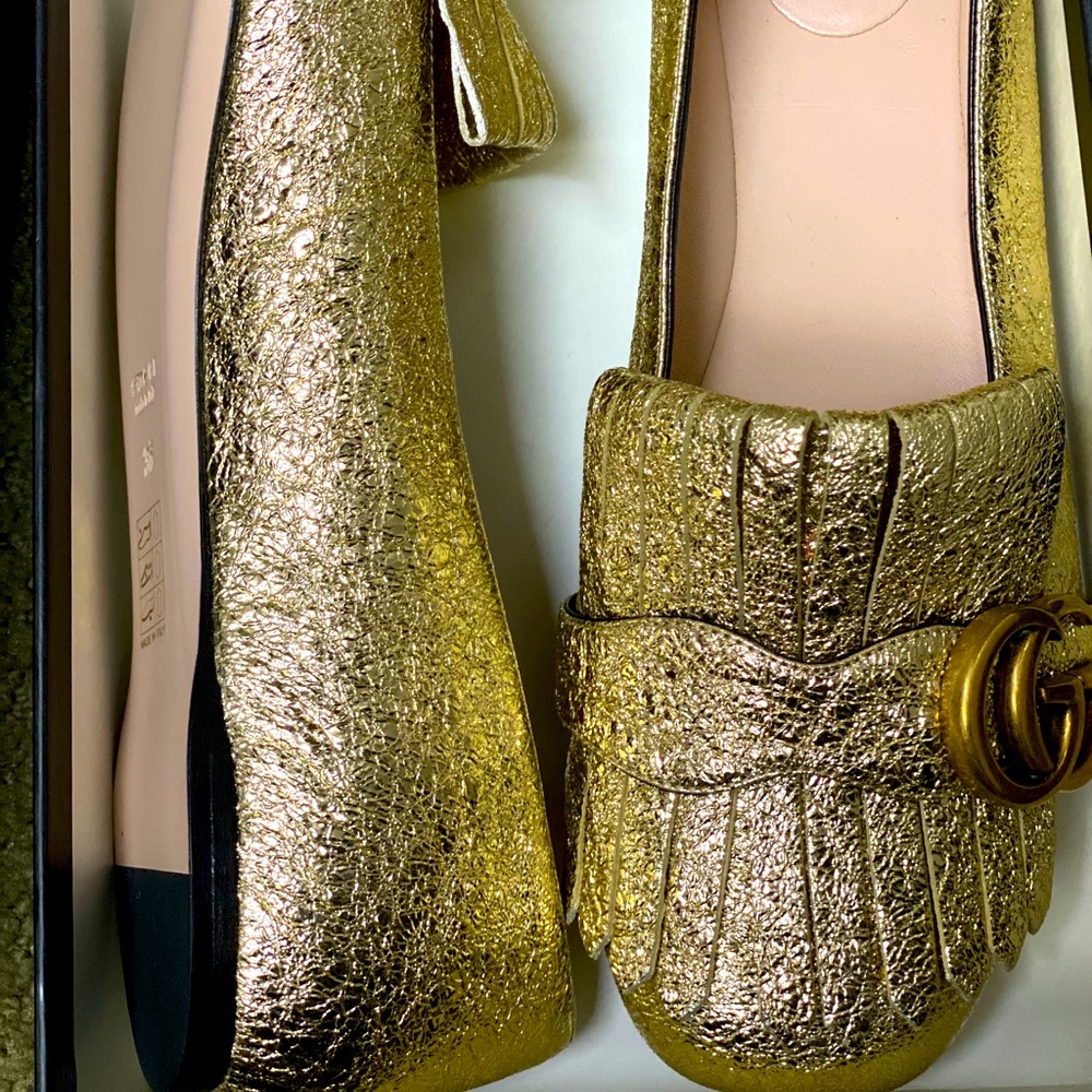 Gucci gold flats nib